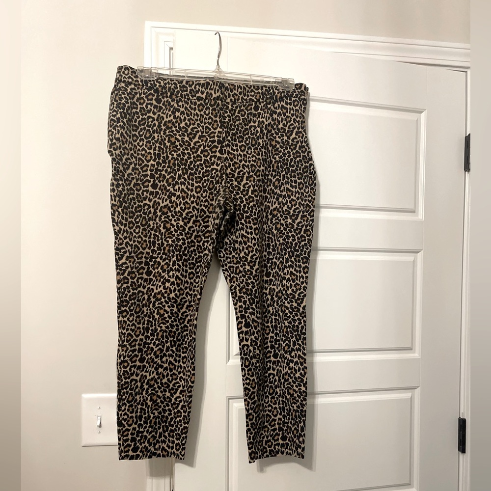 Leopard print ankle length pants